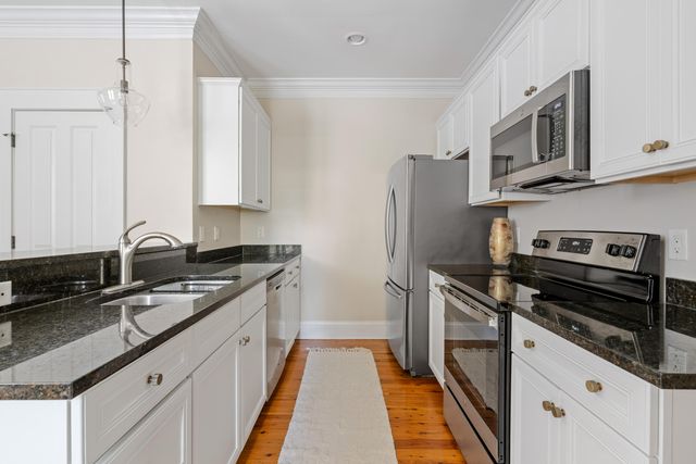 4 Senate Street, Charleston, SC 29403