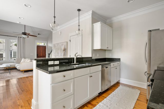 4 Senate Street, Charleston, SC 29403