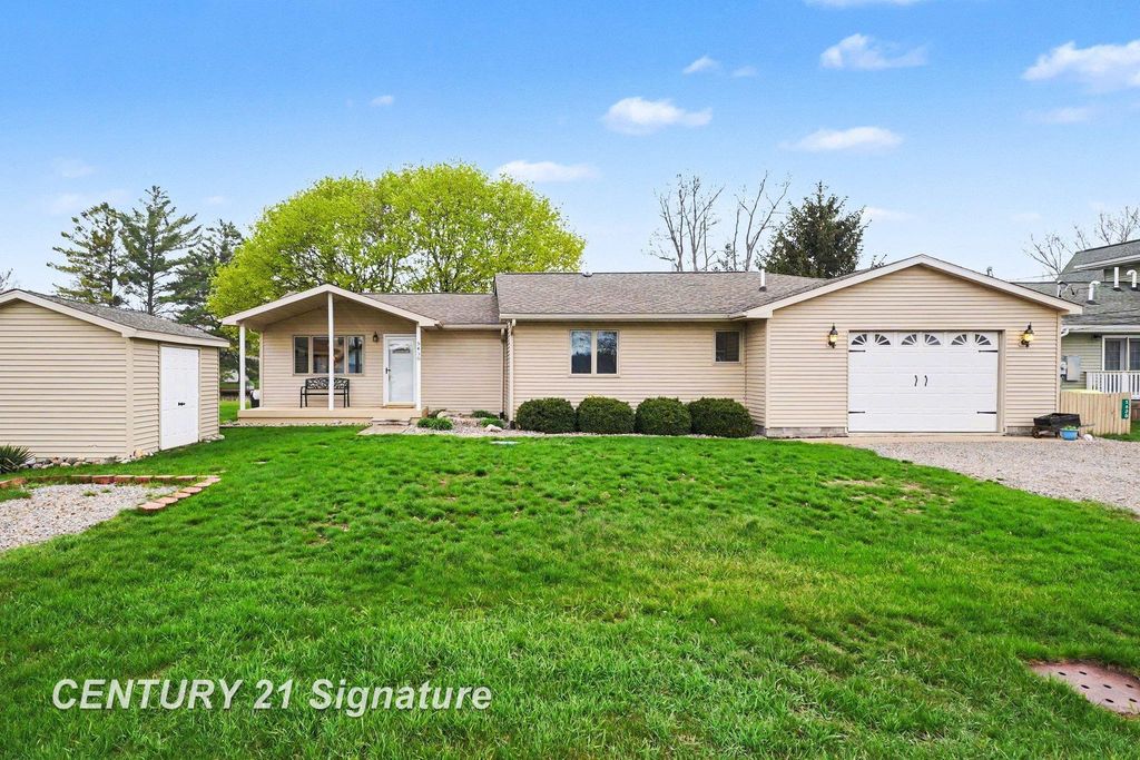 5430 S Pine Street, Billings, MI 48612