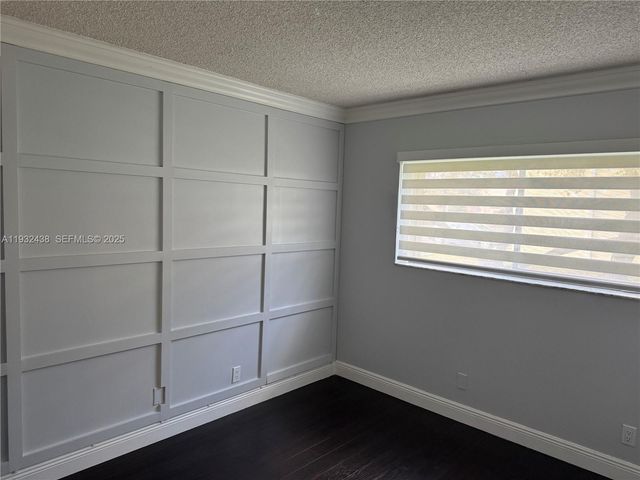 185 Lakeview Dr 101, Weston, FL 33326