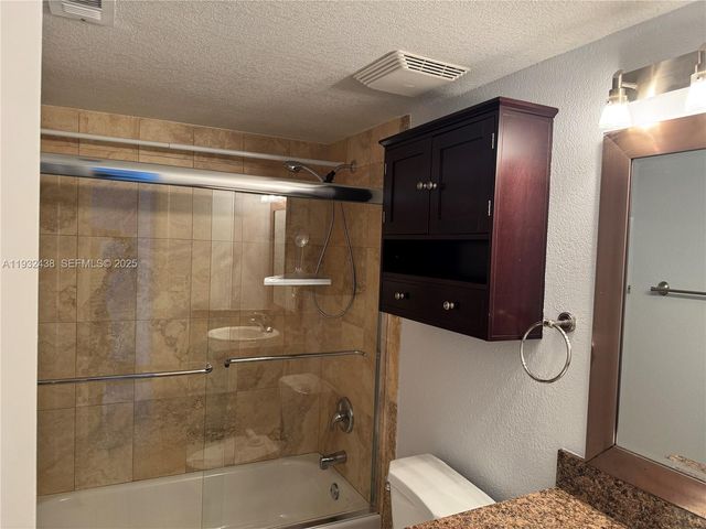 185 Lakeview Dr 101, Weston, FL 33326