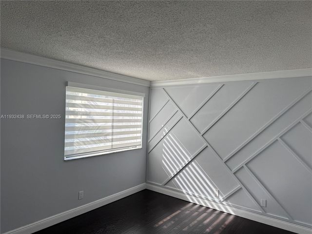 185 Lakeview Dr 101, Weston, FL 33326