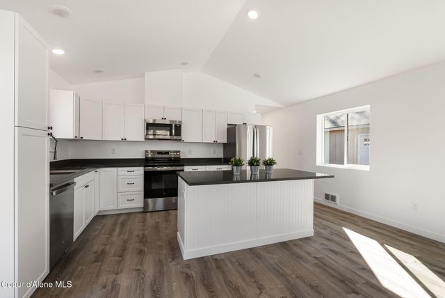 375 Jasper Loop, Ponderay, ID 83852