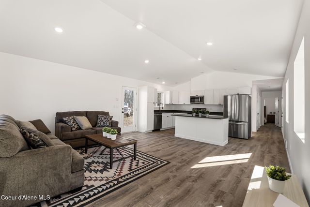 375 Jasper Loop, Ponderay, ID 83852