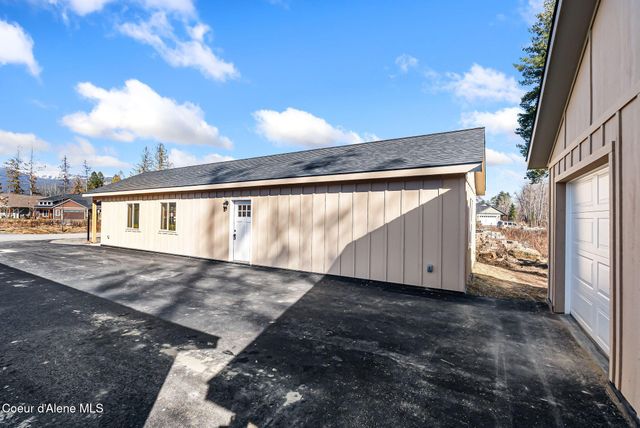 375 Jasper Loop, Ponderay, ID 83852