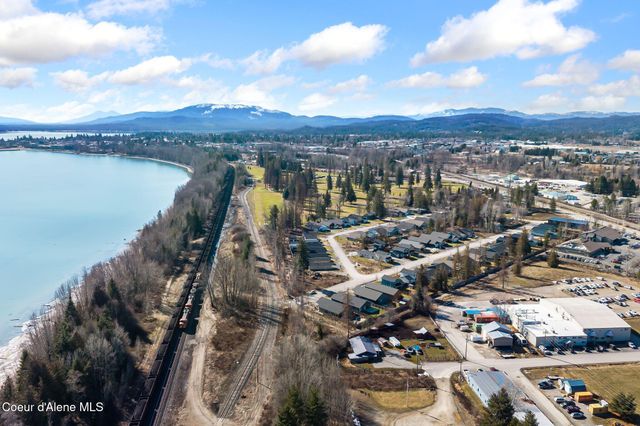 375 Jasper Loop, Ponderay, ID 83852