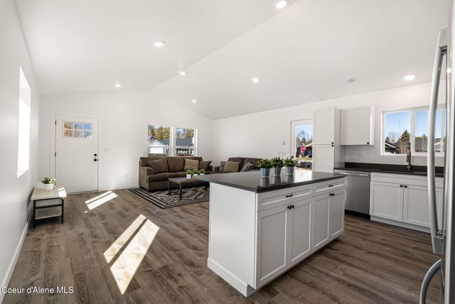 375 Jasper Loop, Ponderay, ID 83852