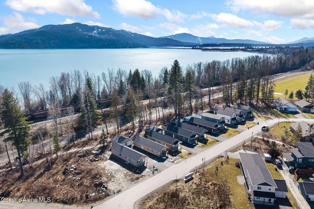 375 Jasper Loop, Ponderay, ID 83852