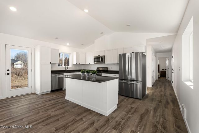 375 Jasper Loop, Ponderay, ID 83852