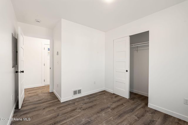 375 Jasper Loop, Ponderay, ID 83852