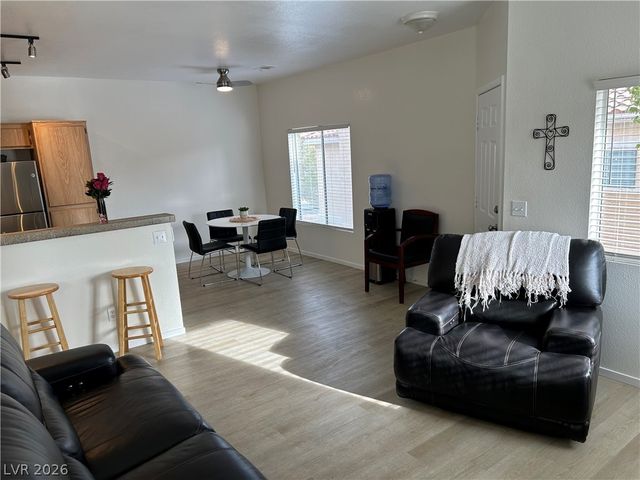 251 South Green Valley Parkway 3322, Henderson, NV 89012