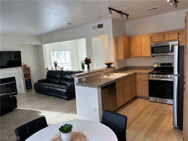 251 South Green Valley Parkway 3322, Henderson, NV 89012