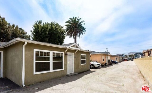 13632 -36 Cerise Avenue, Hawthorne, CA 90250