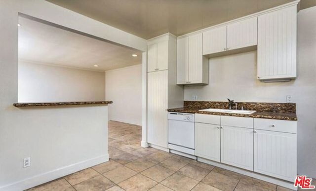13632 -36 Cerise Avenue, Hawthorne, CA 90250