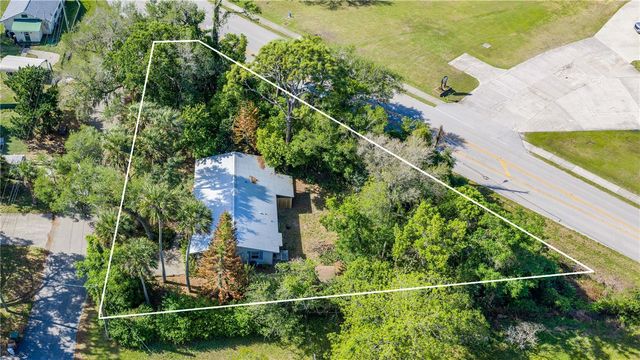 240 NEWCOMB STREET, New Smyrna Beach, FL 32168