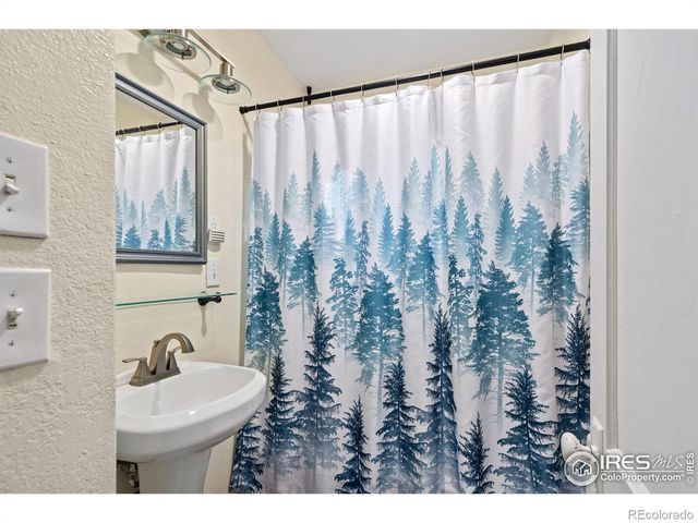 5 S Greeley Avenue, Johnstown, CO 80534