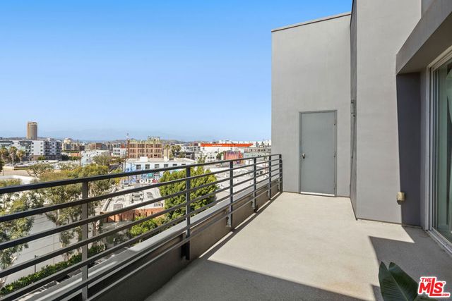 825 E 4th Street 503, Los Angeles, CA 90013