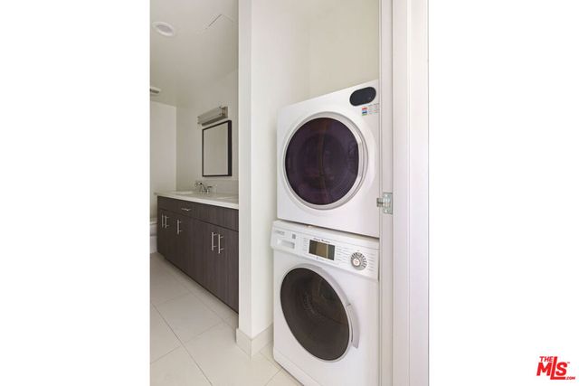 825 E 4th Street 503, Los Angeles, CA 90013