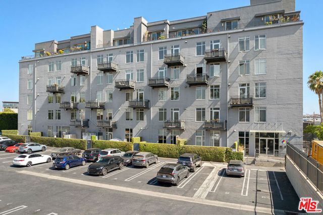 825 E 4th Street 503, Los Angeles, CA 90013