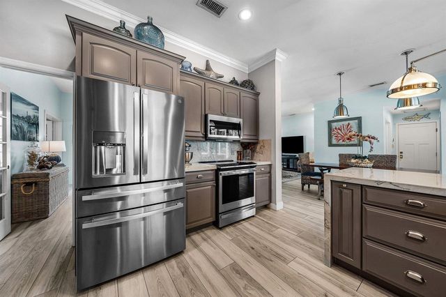 208 Longshore Drive, Jupiter, FL 33458
