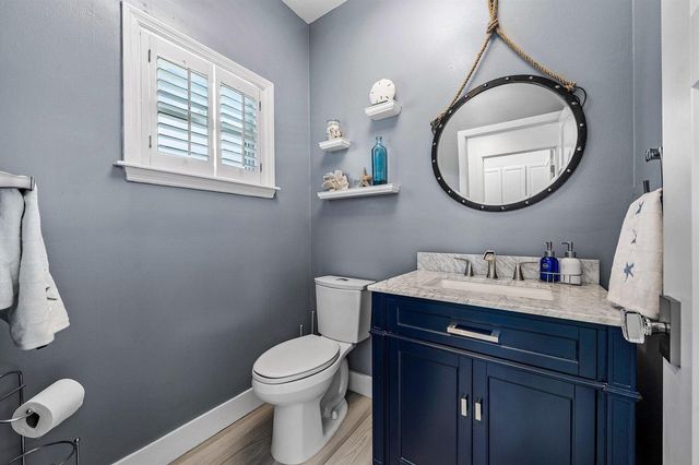208 Longshore Drive, Jupiter, FL 33458