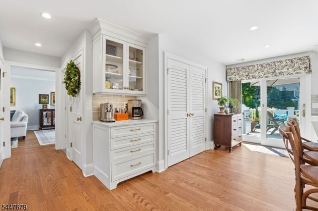 11 Briarwood Ct, Woodcliff Lake Boro, NJ 07677