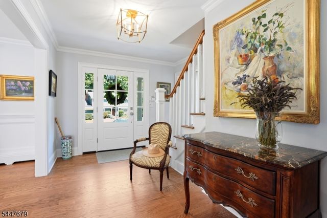 11 Briarwood Ct, Woodcliff Lake Boro, NJ 07677