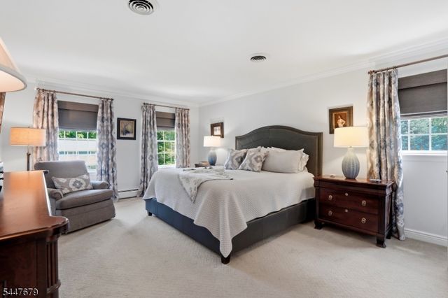 11 Briarwood Ct, Woodcliff Lake Boro, NJ 07677