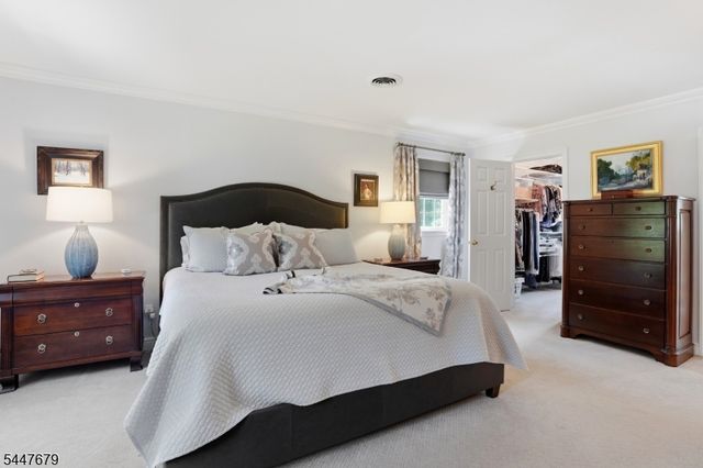 11 Briarwood Ct, Woodcliff Lake Boro, NJ 07677