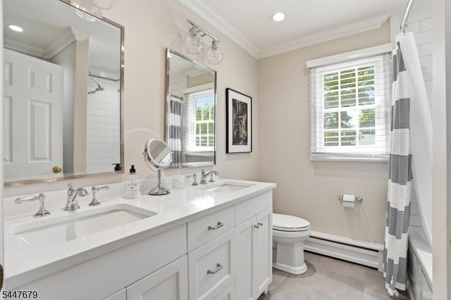11 Briarwood Ct, Woodcliff Lake Boro, NJ 07677