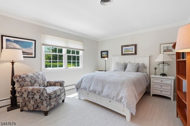 11 Briarwood Ct, Woodcliff Lake Boro, NJ 07677