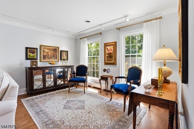 11 Briarwood Ct, Woodcliff Lake Boro, NJ 07677