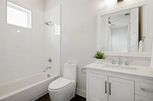 1719 Caddo Street 101, Dallas, TX 75204