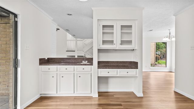 175 Old Bridge Lake, Houston, TX 77069