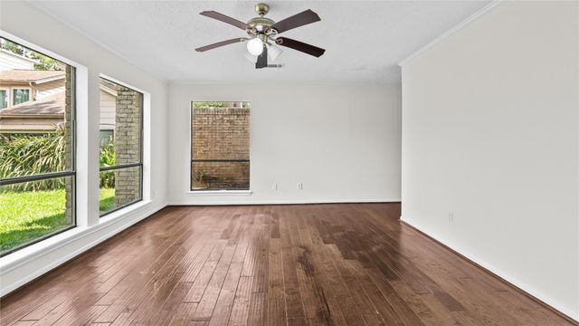 175 Old Bridge Lake, Houston, TX 77069