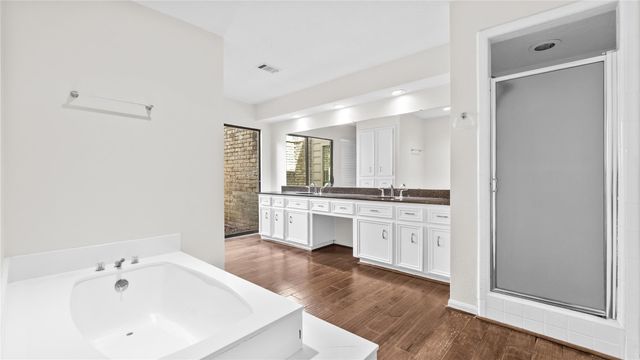 175 Old Bridge Lake, Houston, TX 77069