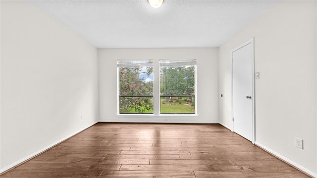 175 Old Bridge Lake, Houston, TX 77069
