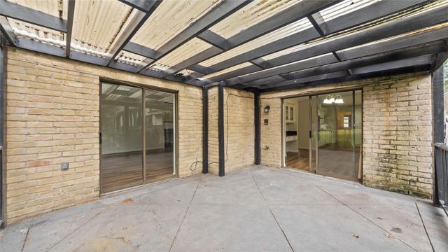 175 Old Bridge Lake, Houston, TX 77069
