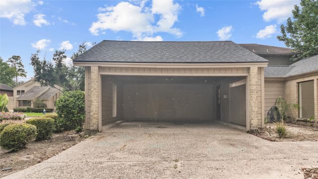 175 Old Bridge Lake, Houston, TX 77069