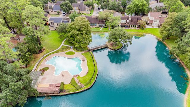 175 Old Bridge Lake, Houston, TX 77069