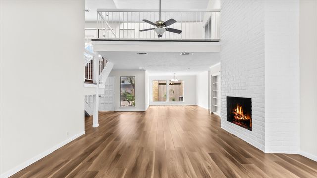 175 Old Bridge Lake, Houston, TX 77069