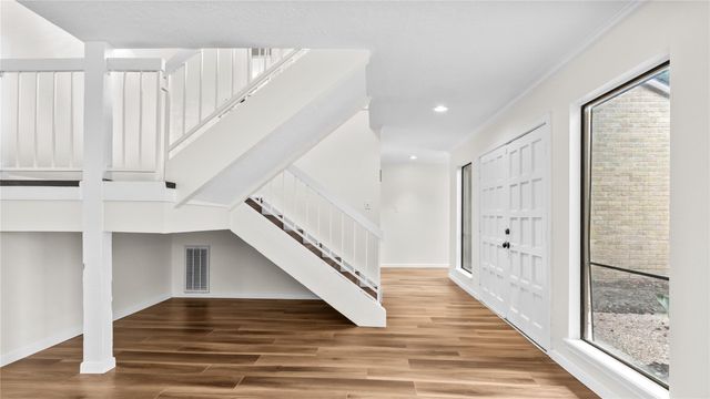 175 Old Bridge Lake, Houston, TX 77069