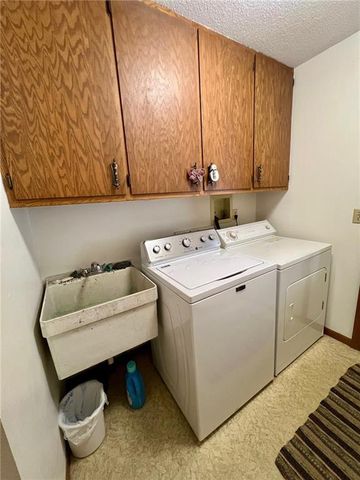 1439 E Maple Avenue, Barron, WI 54812