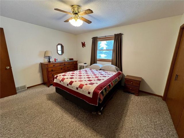 1439 E Maple Avenue, Barron, WI 54812