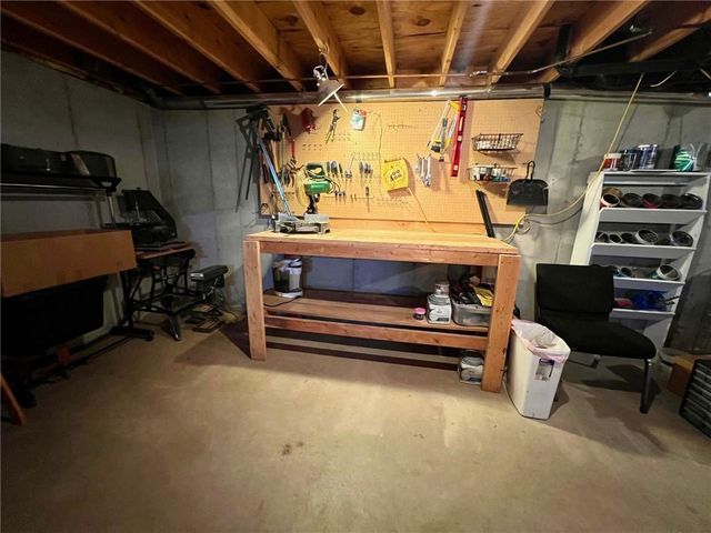 1439 E Maple Avenue, Barron, WI 54812