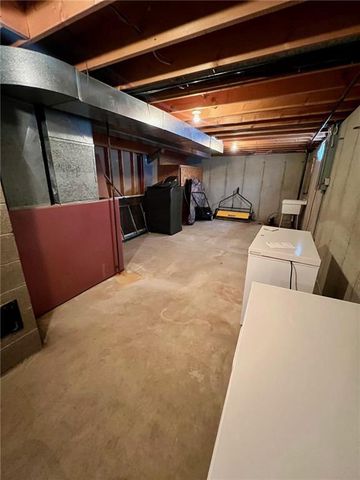 1439 E Maple Avenue, Barron, WI 54812