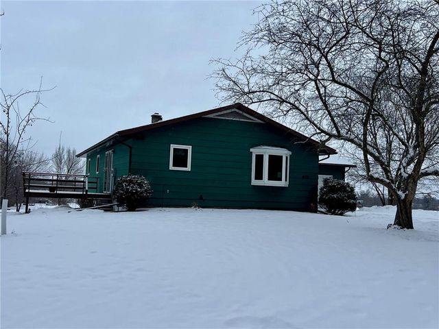 1439 E Maple Avenue, Barron, WI 54812