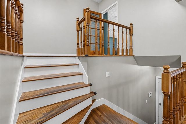 81 Allen Avenue, Warwick, RI 02889