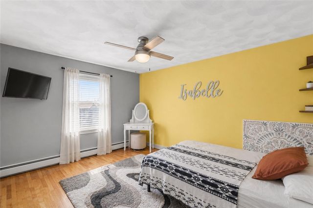 81 Allen Avenue, Warwick, RI 02889