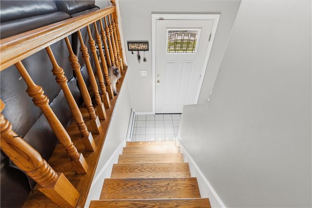 81 Allen Avenue, Warwick, RI 02889